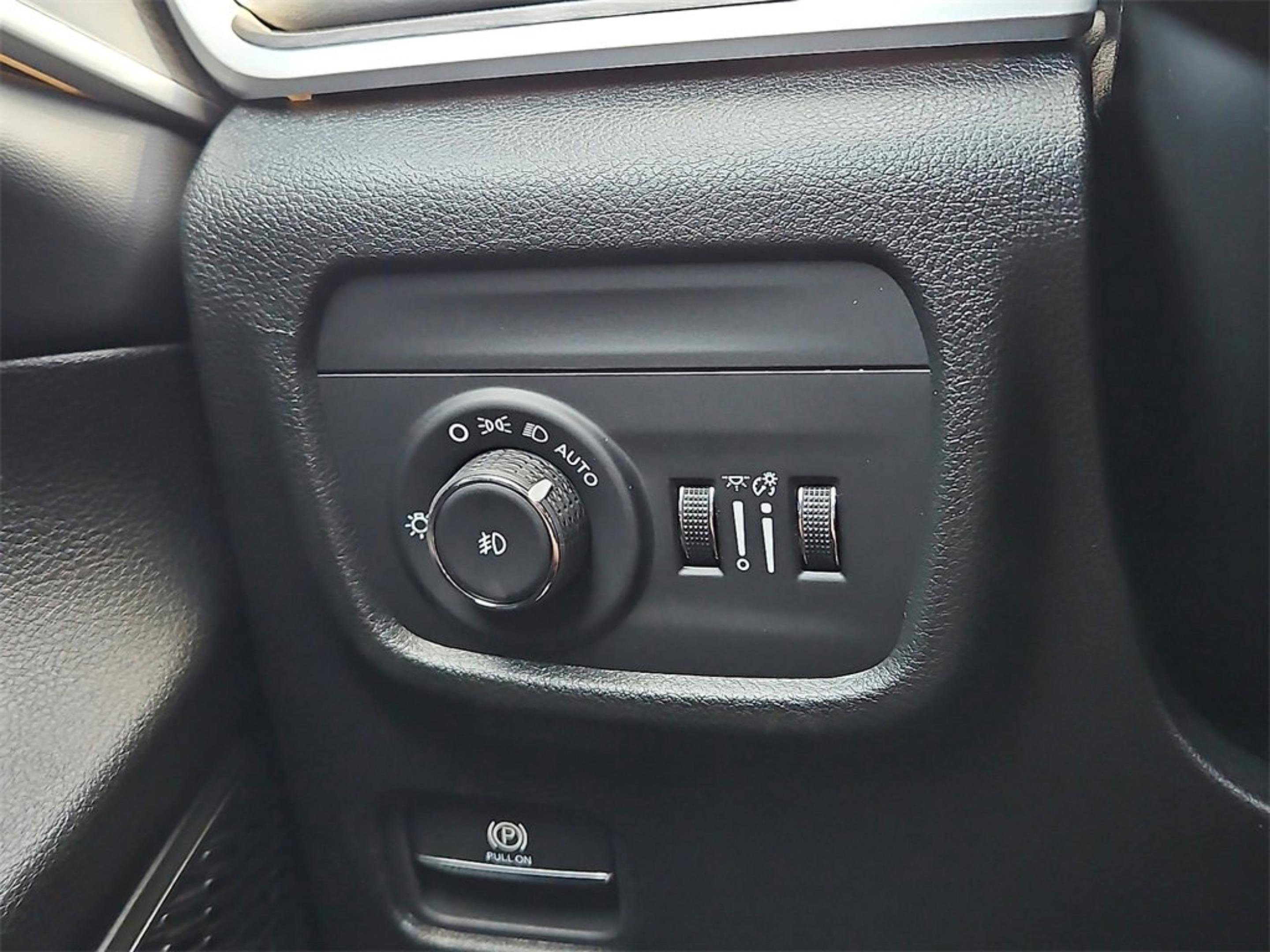 2025 Jeep Grand Cherokee Limited photo 14