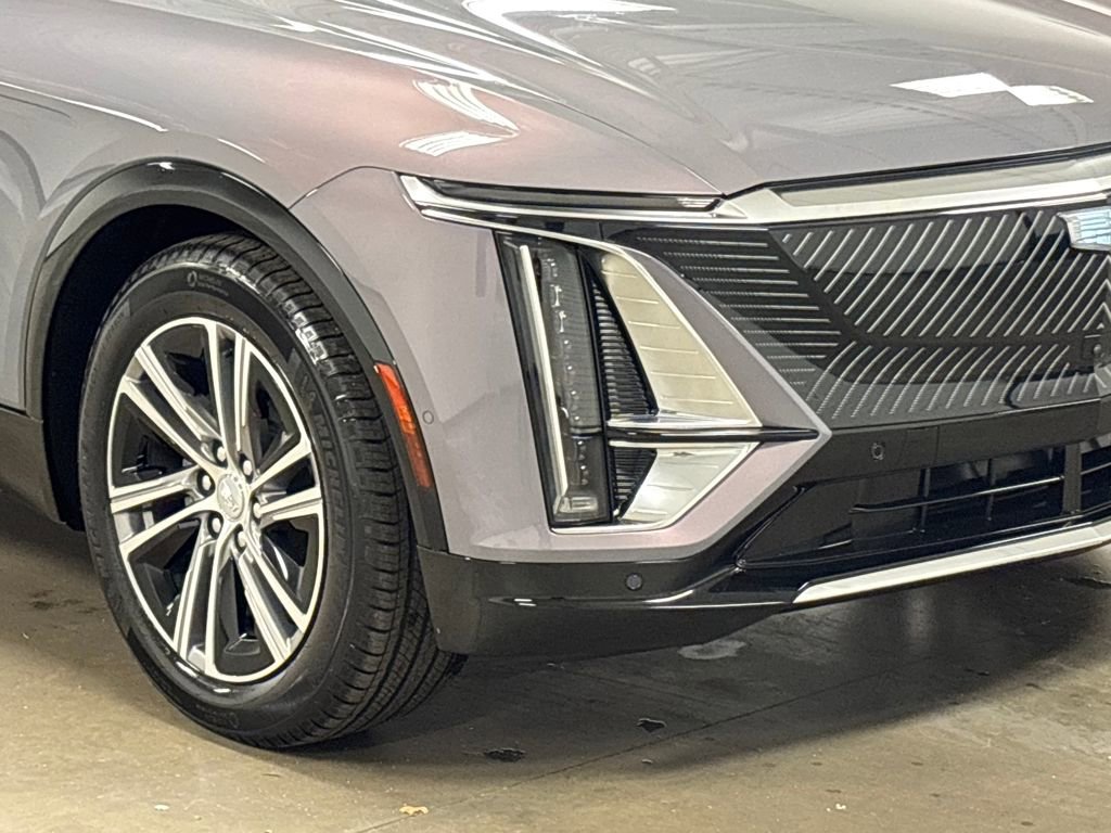 2026 Cadillac Lyriq Luxury photo 3