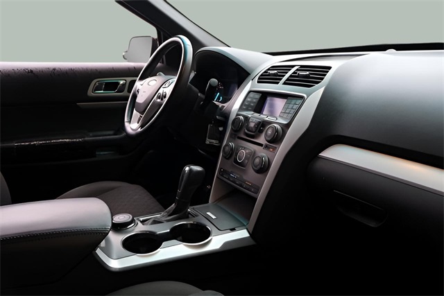 2015 Ford Explorer XLT photo 10