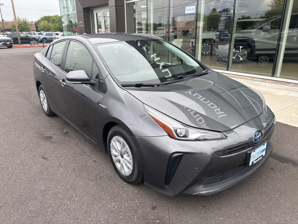 2022 Toyota Prius L photo 4