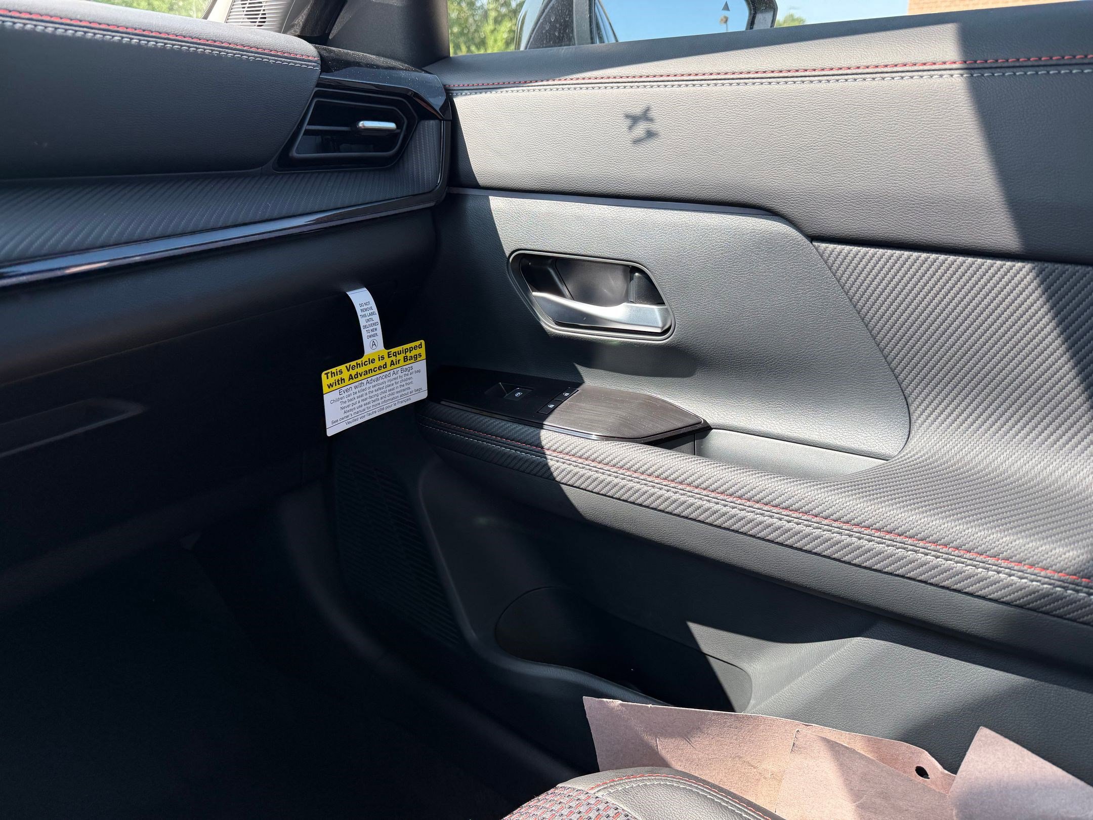 2025 Nissan Kicks SR photo 20