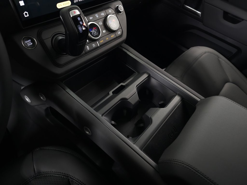 2026 LAND ROVER DEFENDER - Image 28