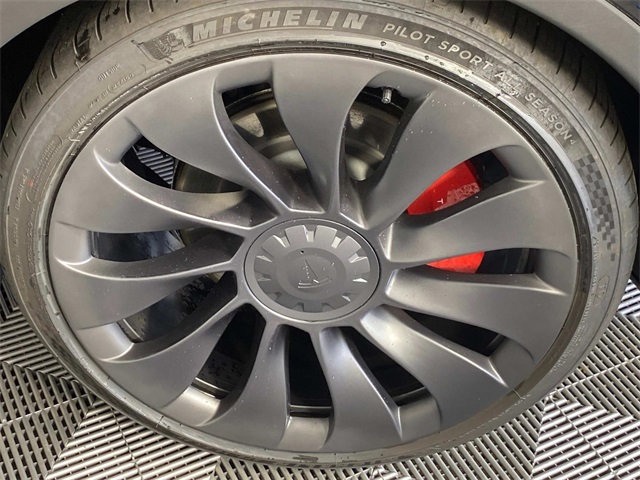 2023 Tesla Model Y Performance photo 23