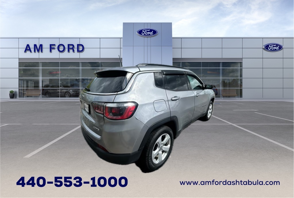 2018 Jeep Compass Latitude photo 3