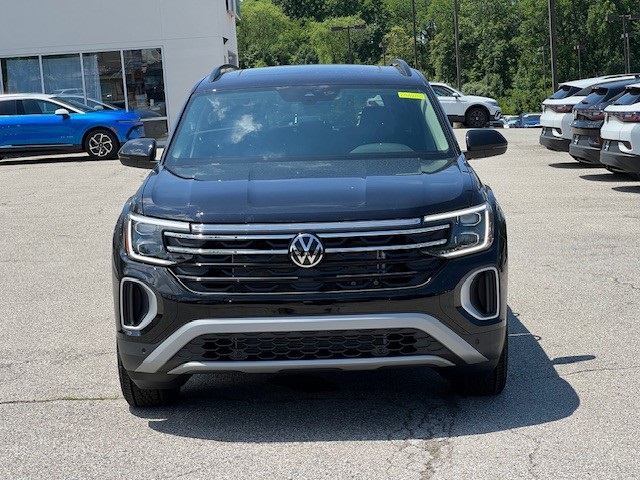 2025 Volkswagen Atlas Peak Edition SE photo 5
