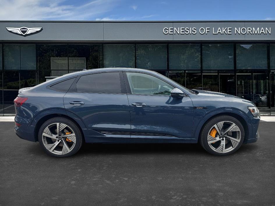 2023 Audi e-tron Sportback S line Prestige photo 3