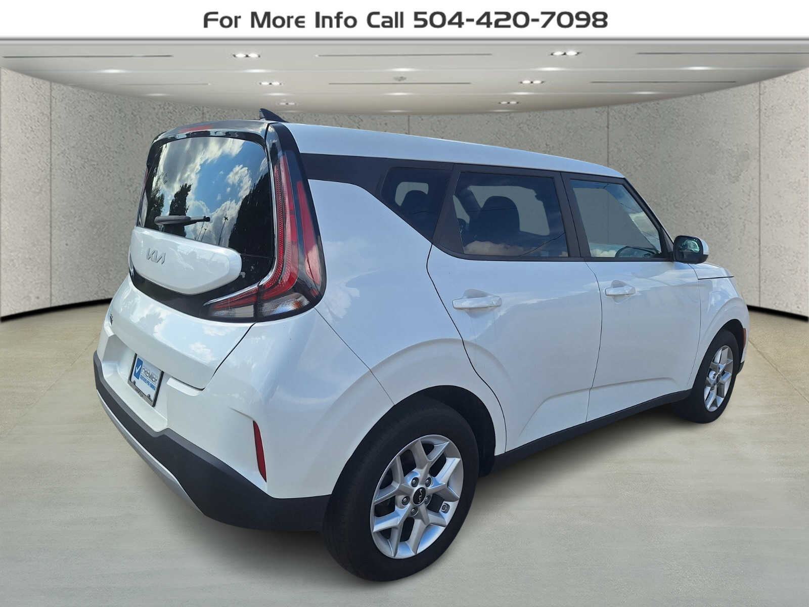 2023 Kia Soul LX photo 2