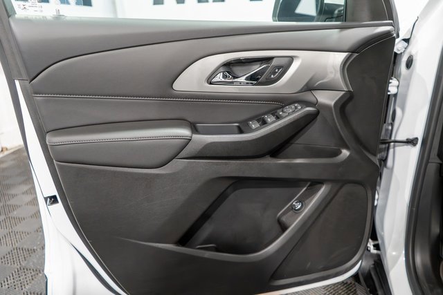 2023 Chevrolet Traverse Cloth photo 13