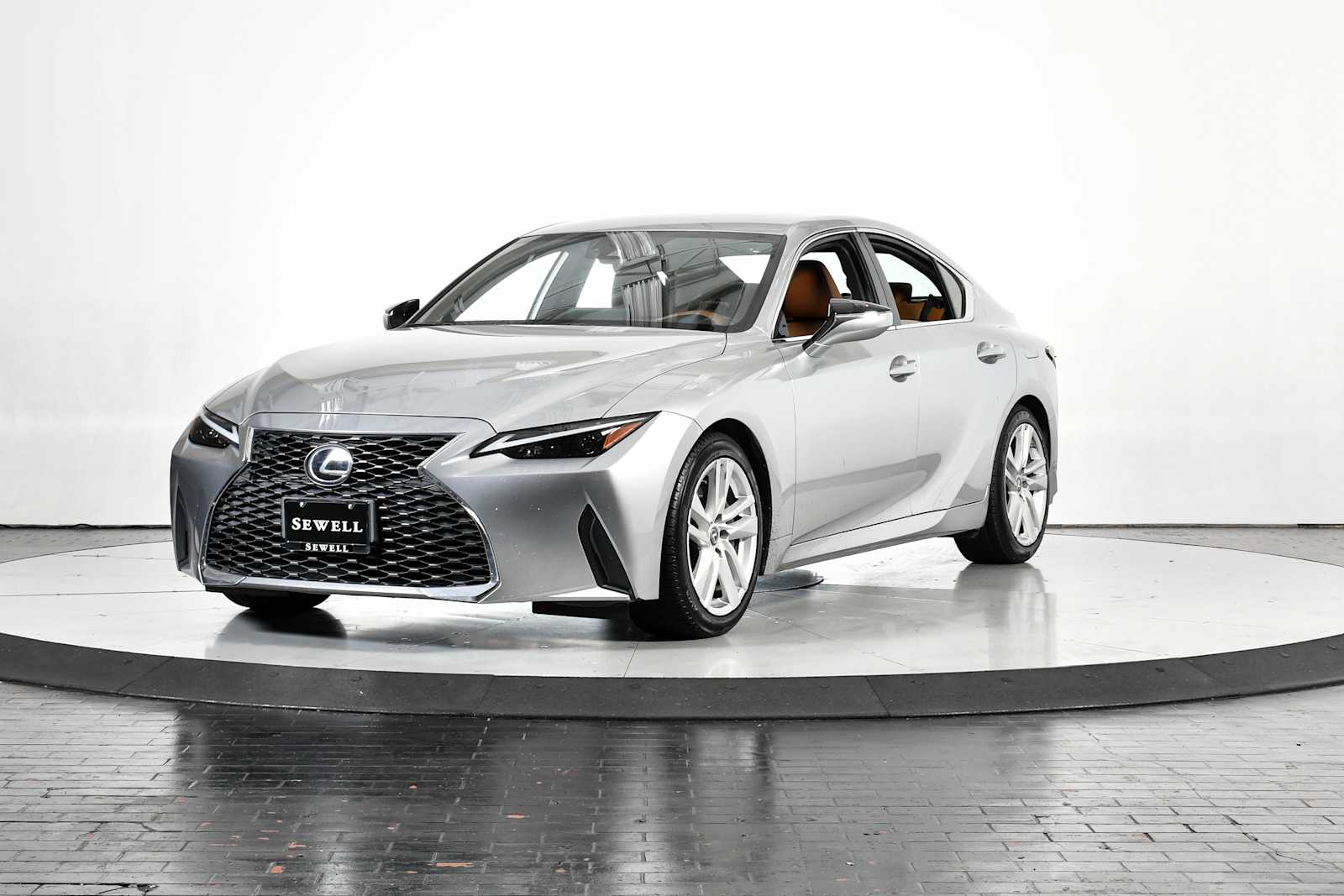 2021 Lexus IS 300's photo