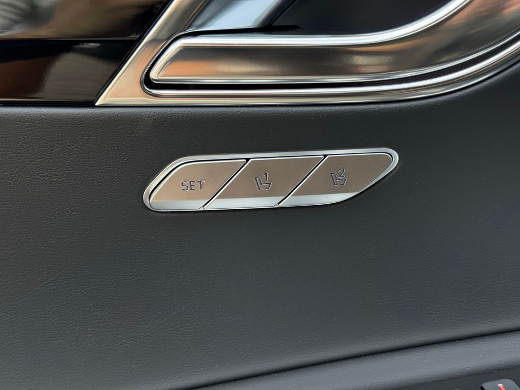 2025 Genesis GV80 2.5T AWD photo 24