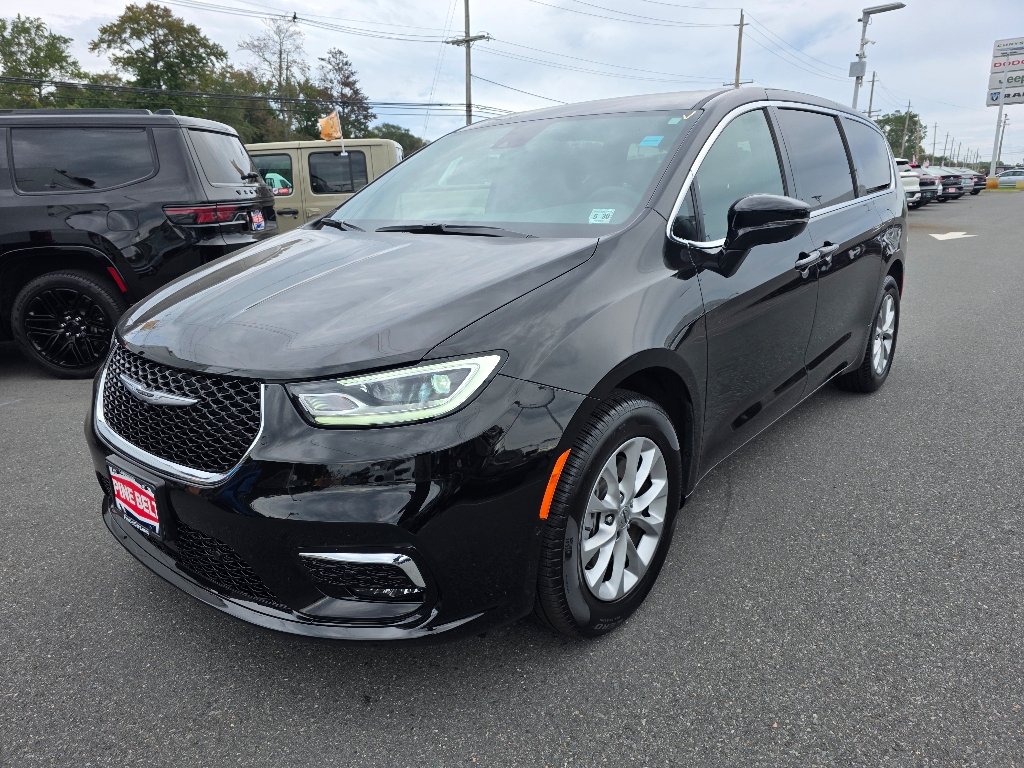 2025 Chrysler Pacifica
