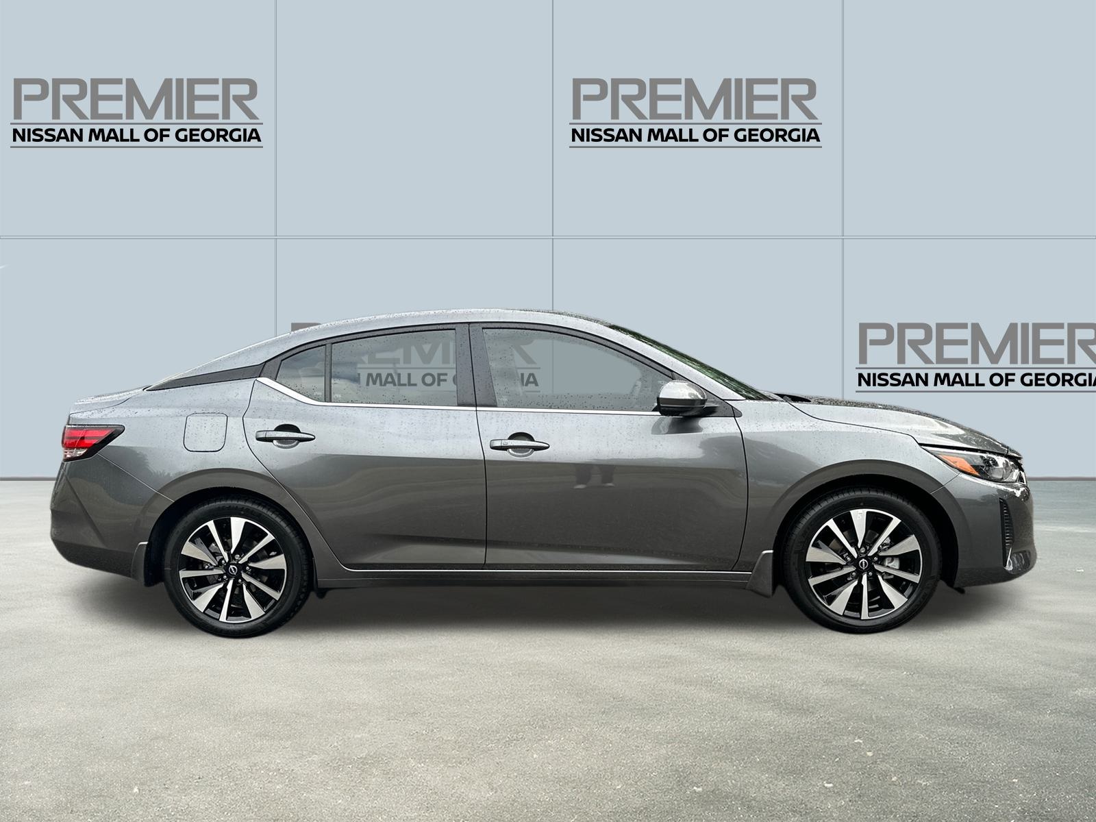 2025 Nissan Sentra SV photo 4