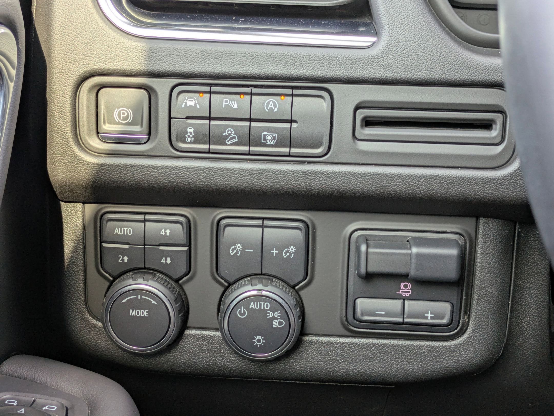 2023 Chevrolet Tahoe Z71 photo 25