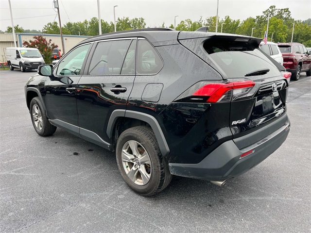 2023 Toyota RAV4 XLE photo 4