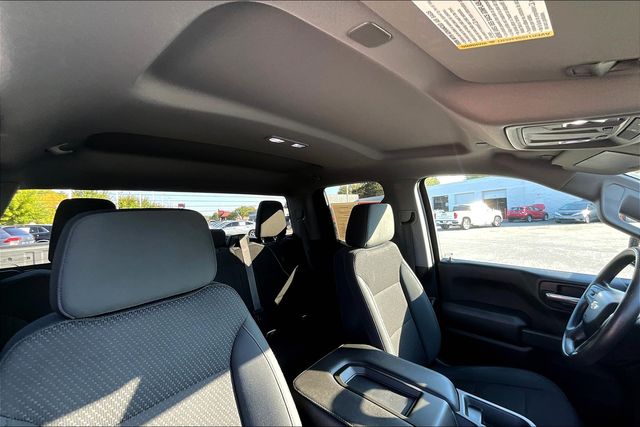 2019 Chevrolet Silverado 1500 Custom photo 24