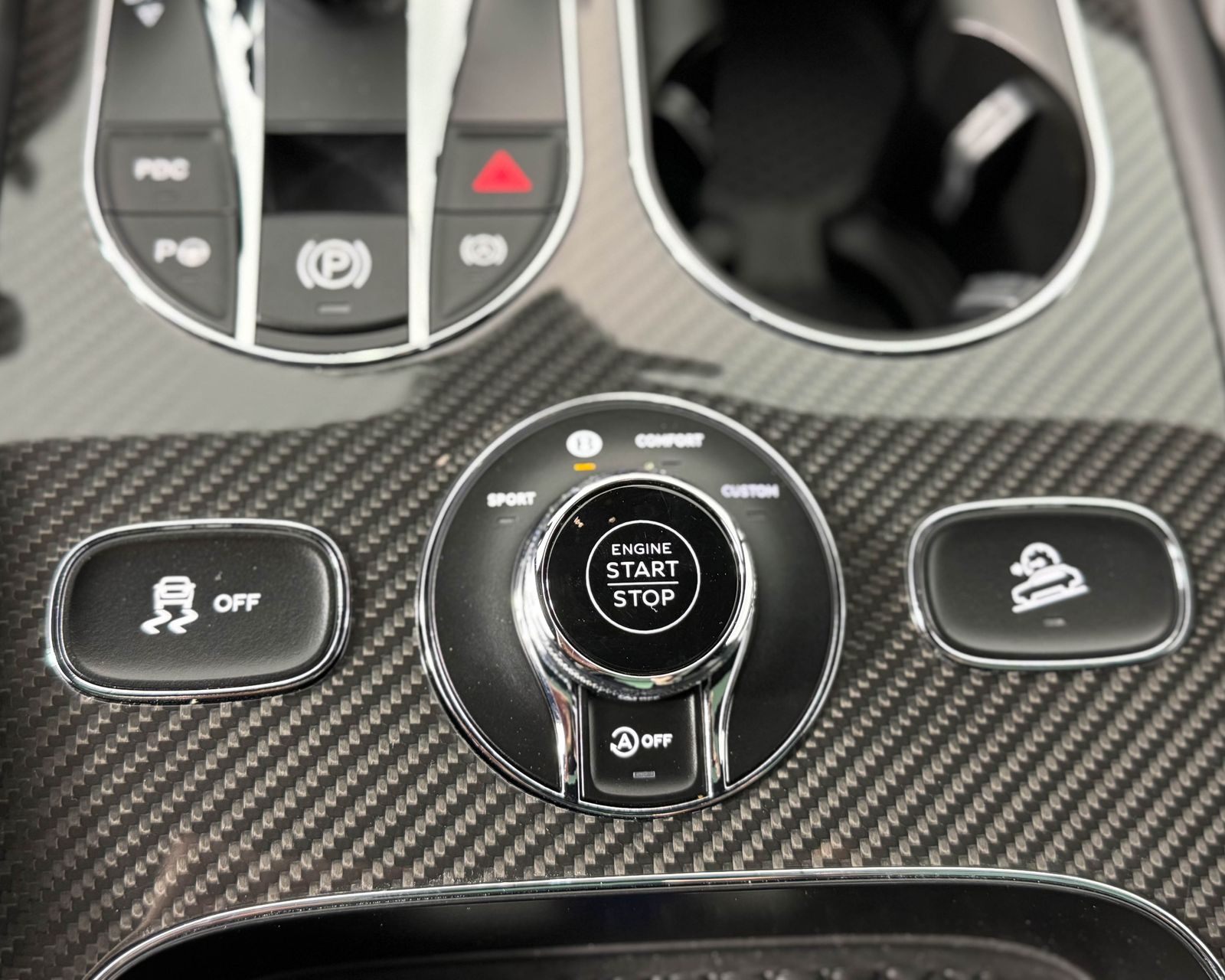 2023 Bentley Bentayga V8 photo 21