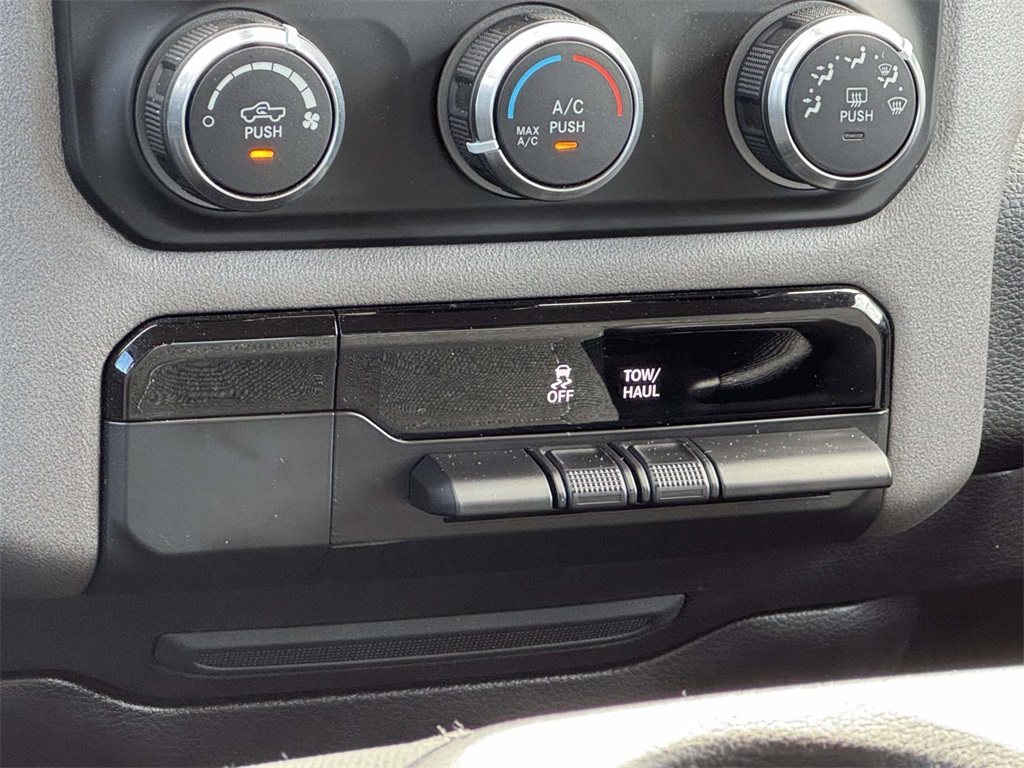 2019 Ram 1500 Tradesman photo 19