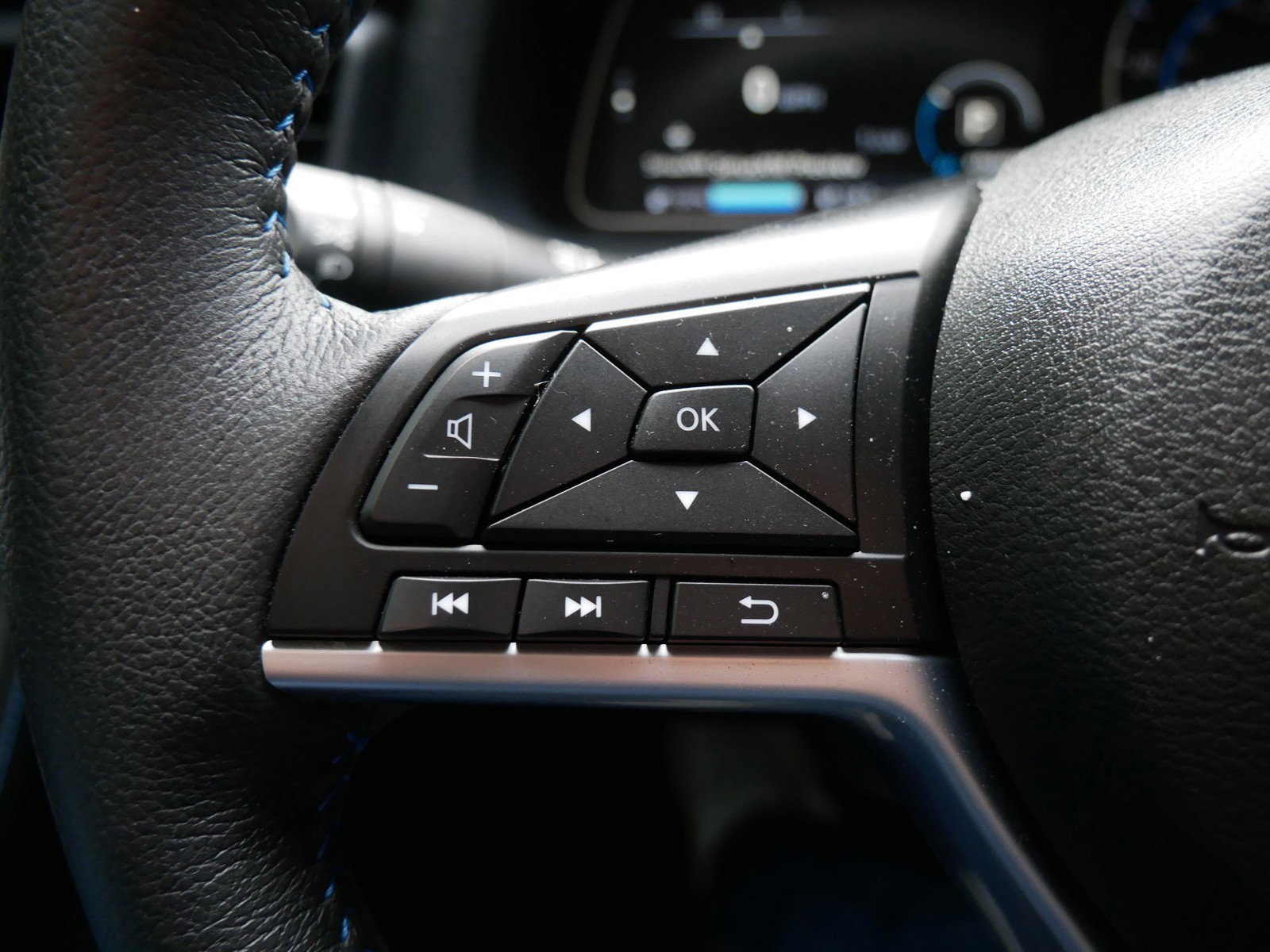 2025 Nissan Leaf SV Plus photo 24
