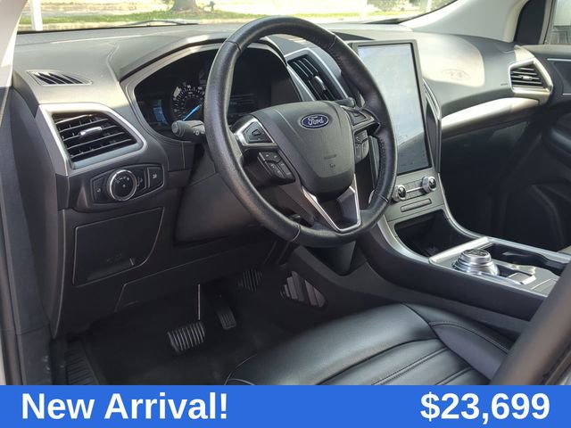 2024 Ford Edge SEL photo 3