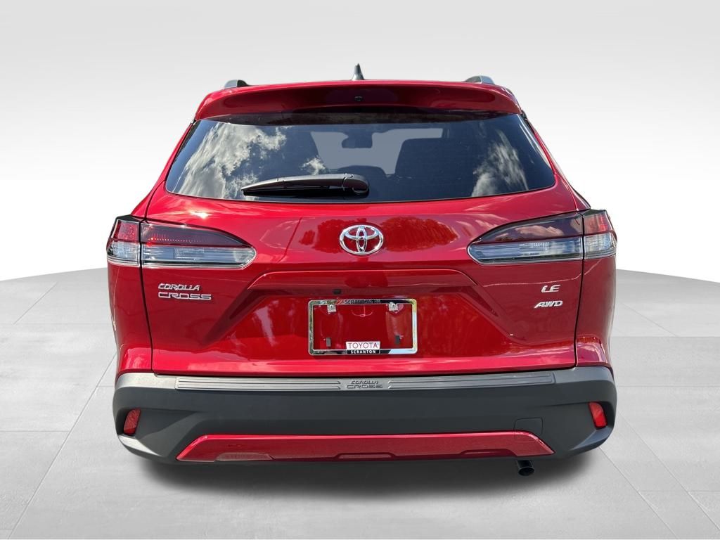 2026 Toyota Corolla Cross LE photo 4