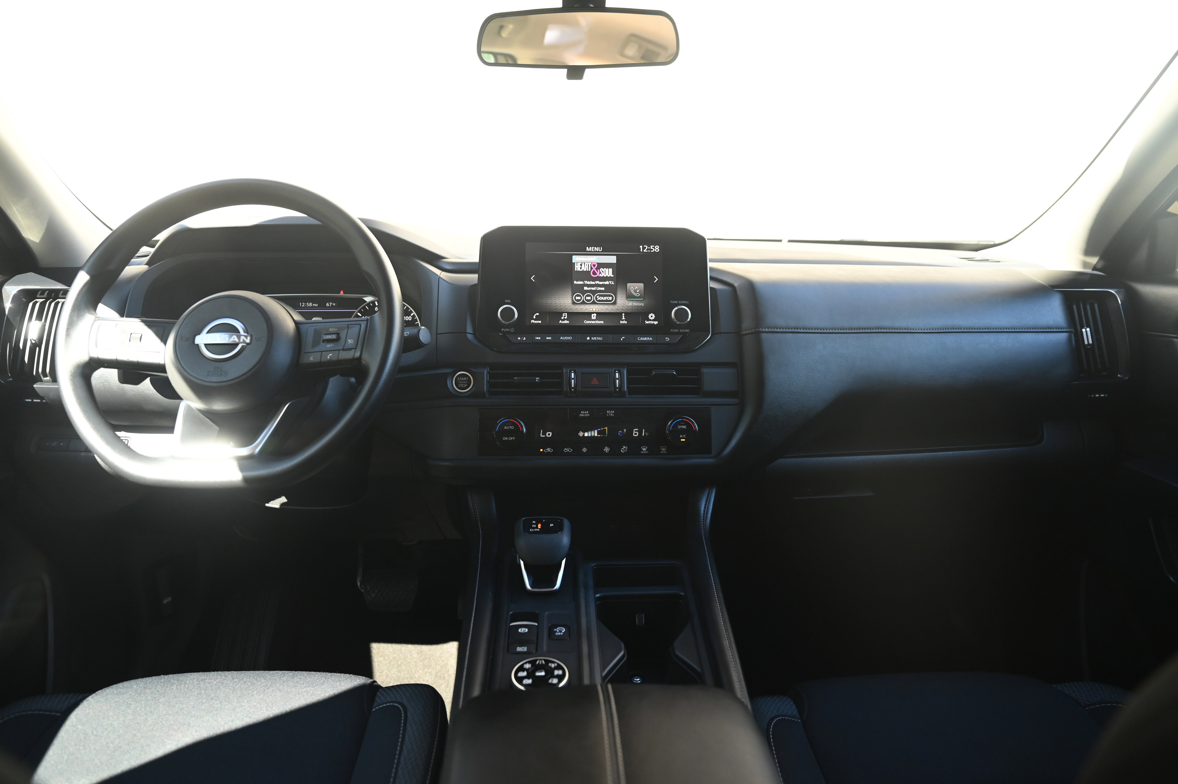 2024 Nissan Pathfinder S photo 30