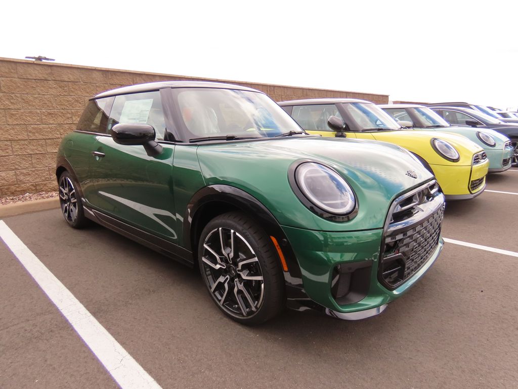 2026 Mini Cooper Hardtop S 2 Door Iconic photo 2