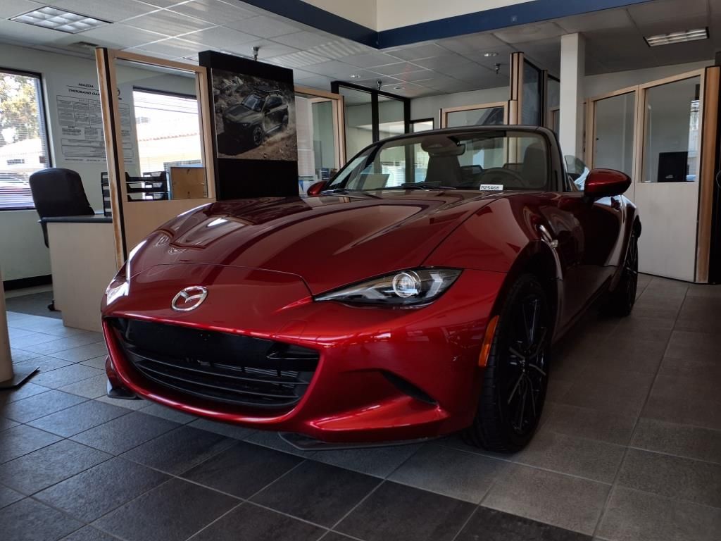 2025 Mazda MX-5 Miata Miata Grand Touring photo 14