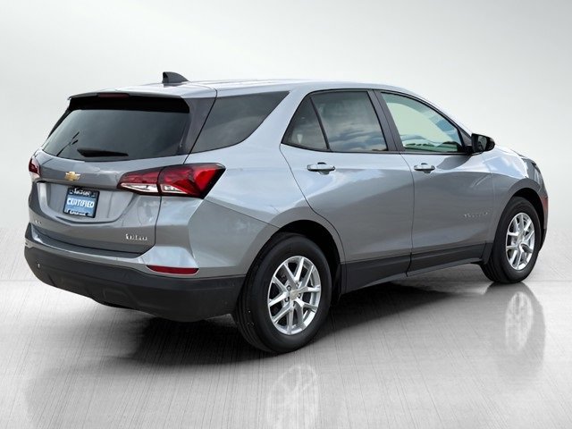 2024 Chevrolet Equinox LS photo 4