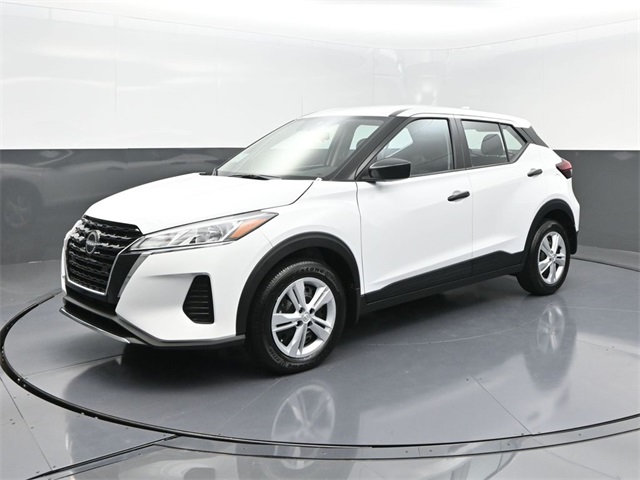 2025 Nissan KICKS PLAY Base's photo