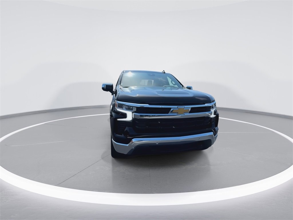 2025 Chevrolet Silverado 1500 LT photo 3