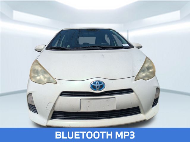 2012 Toyota Prius C One photo 2