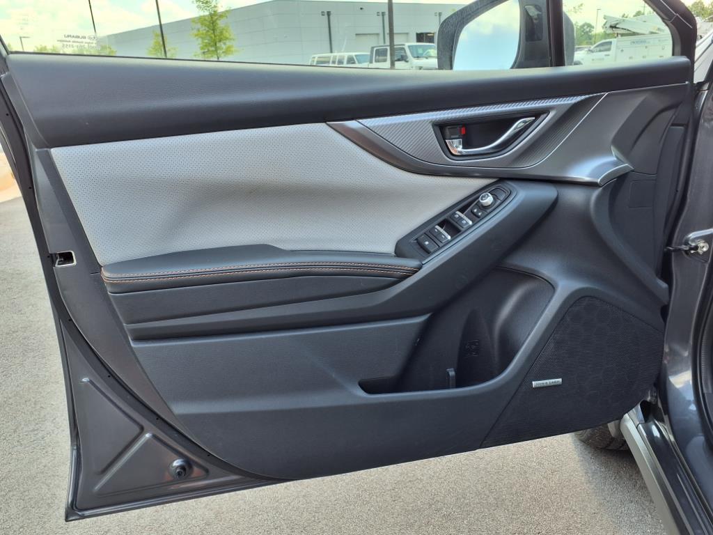 2023 Subaru Crosstrek Limited photo 2