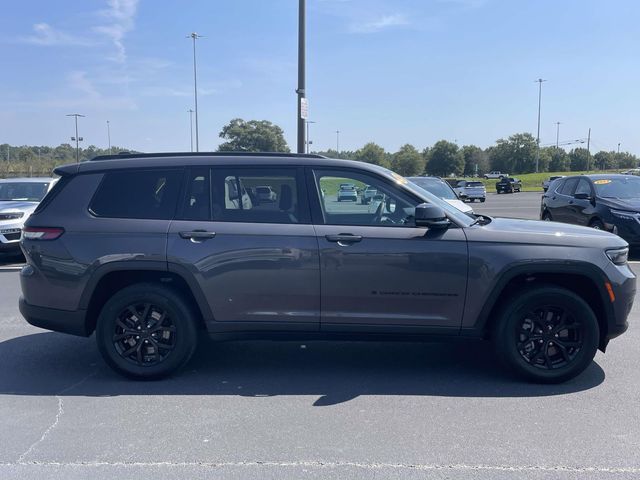 2024 Jeep Grand Cherokee Altitude photo 2