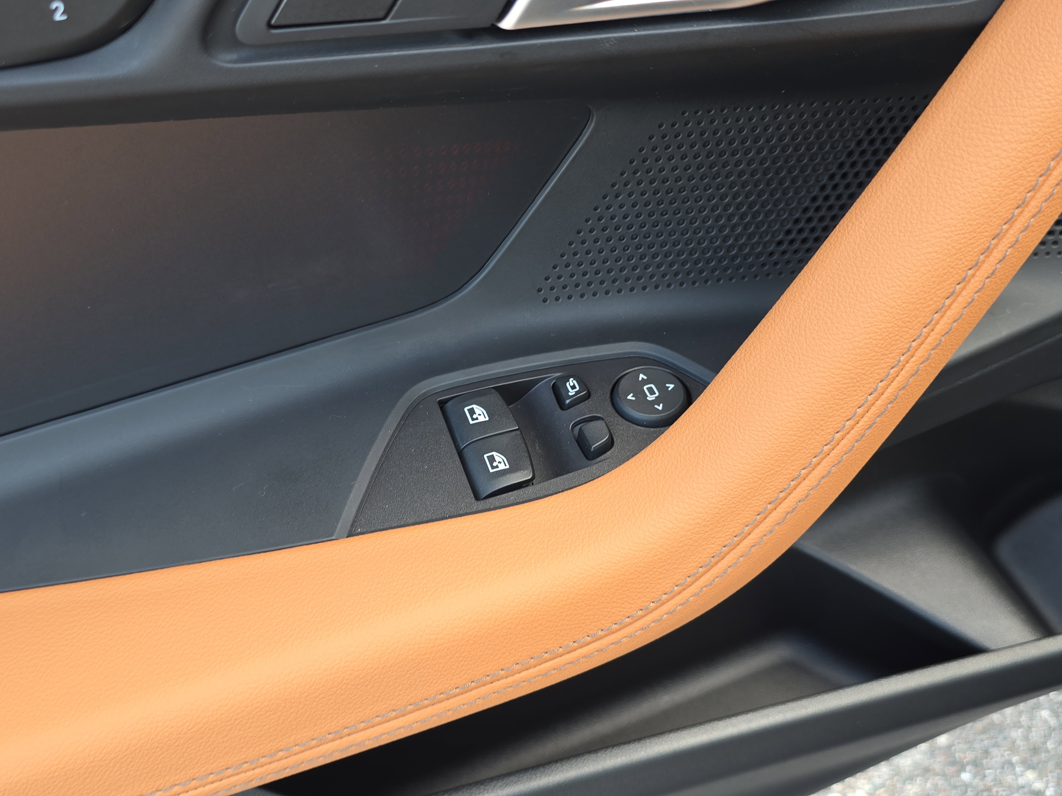 2025 Bmw 230i photo 2