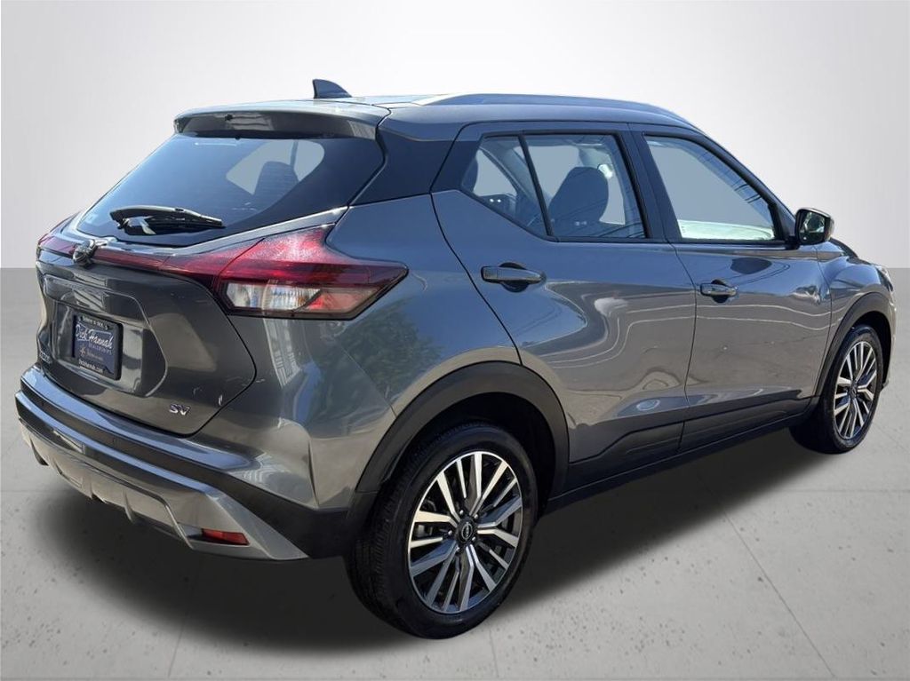 2024 Nissan Kicks SV photo 6