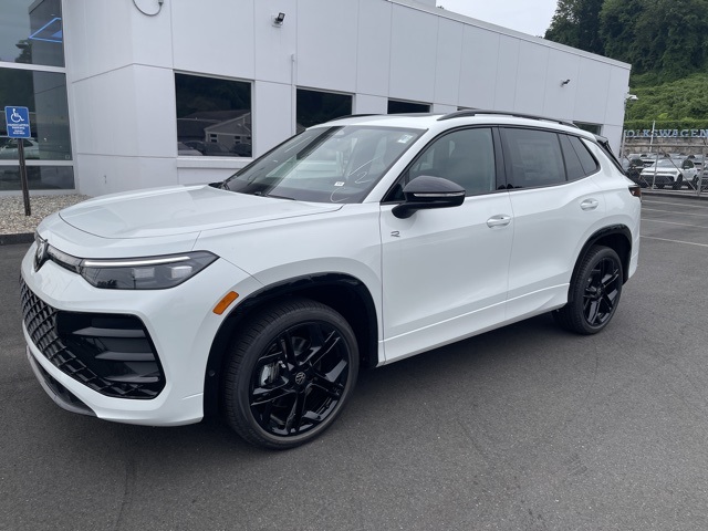 2025 Volkswagen Tiguan SE R-Line Black photo 2