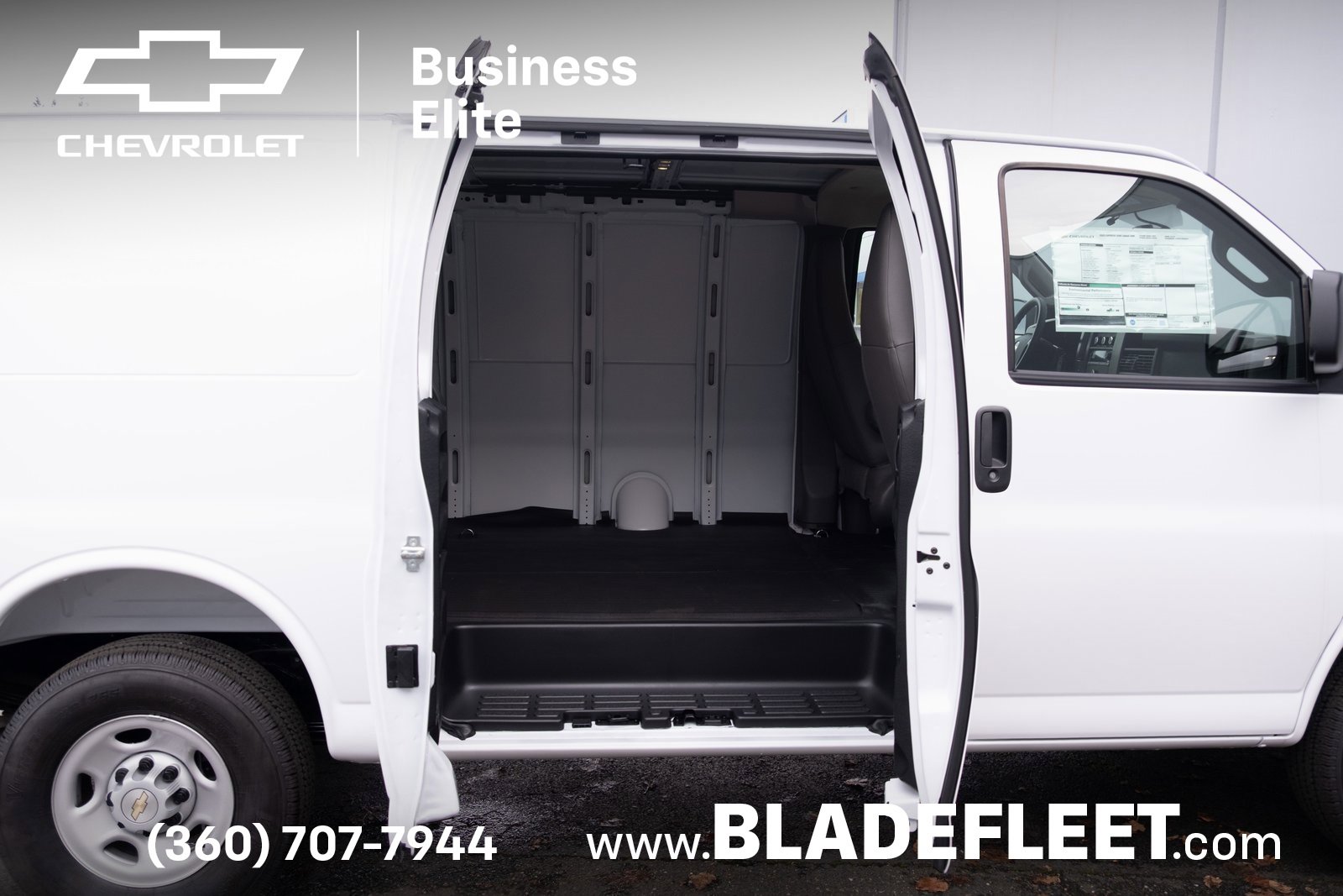 2025 Chevrolet Express Cargo 2500 photo 4