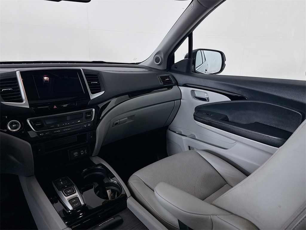 2020 Honda Ridgeline RTL-E photo 21