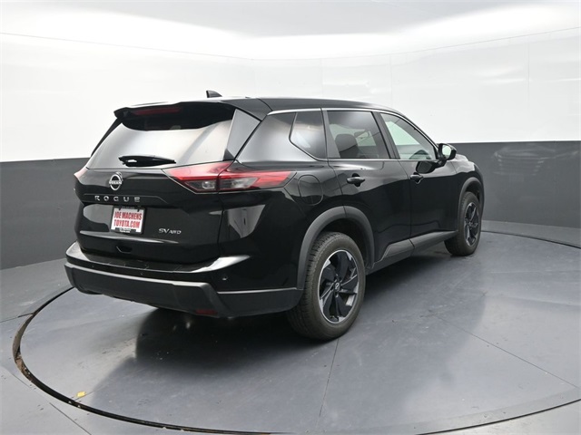 2024 Nissan Rogue SV photo 3