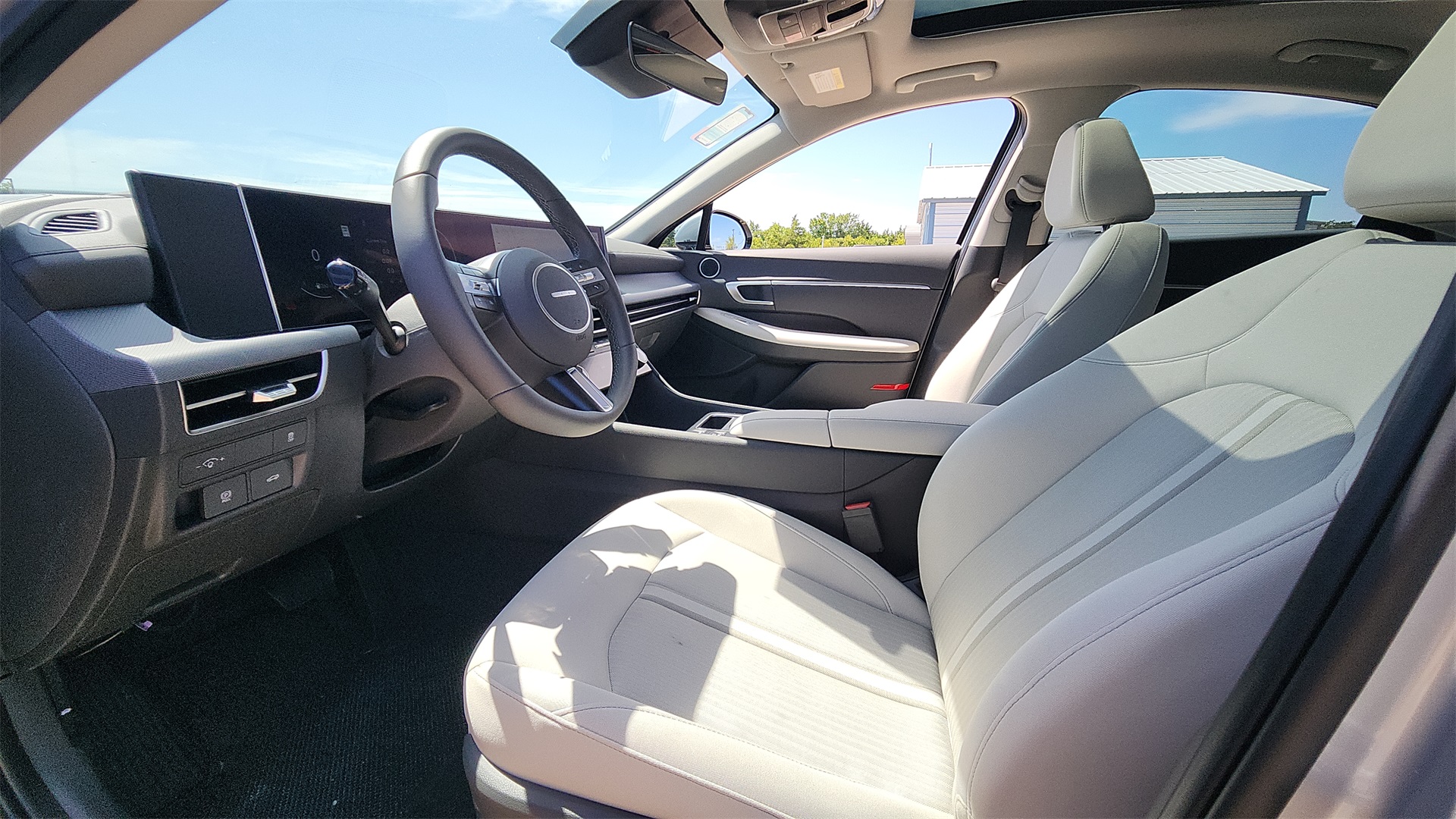 2025 Hyundai Sonata SEL Convenience photo 9
