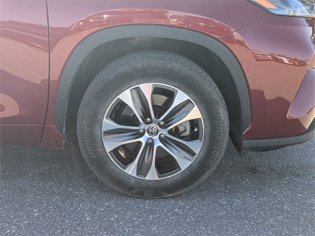 2022 Toyota Highlander XLE photo 10
