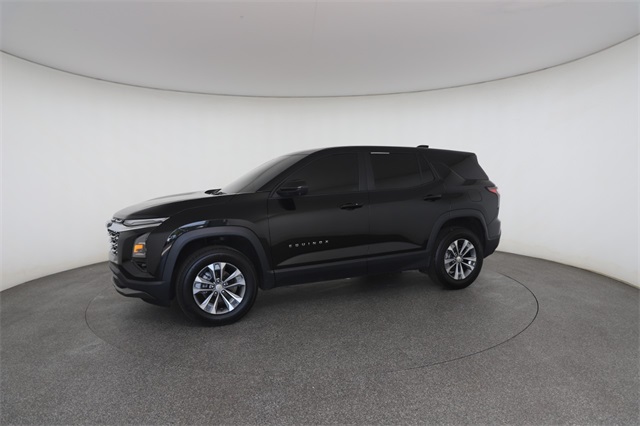 2025 Chevrolet Equinox LT photo 4
