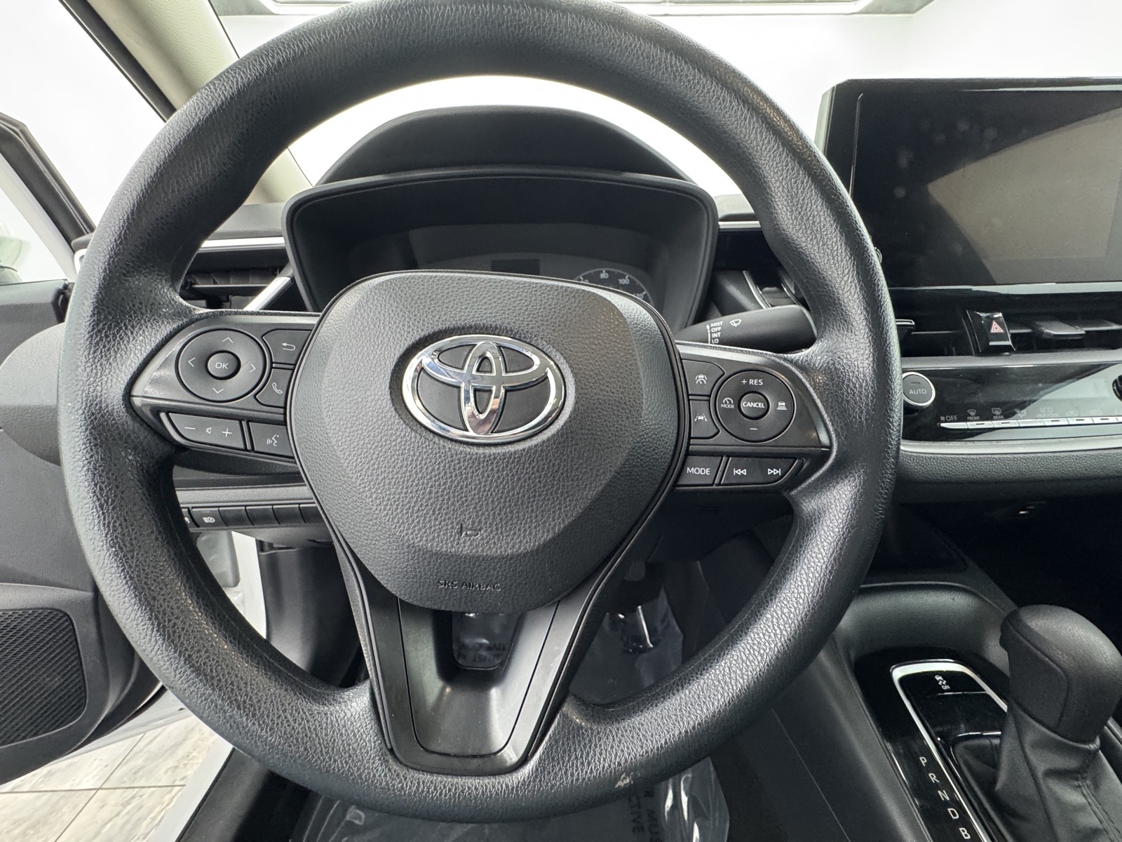 2023 Toyota Corolla LE photo 13