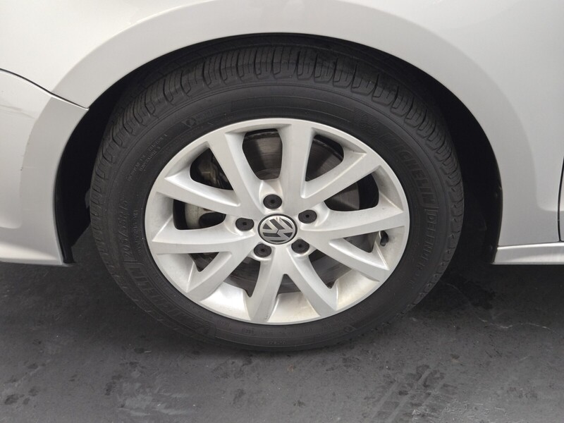 2015 Volkswagen Jetta SE Sport photo 3