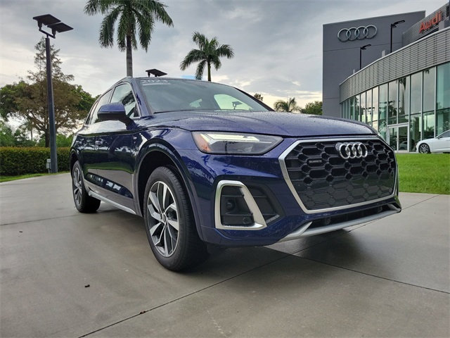 2022 Audi Q5 45 S line Premium photo 2