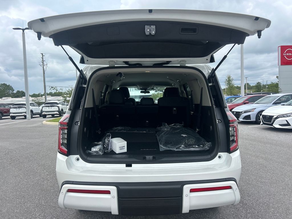 2025 Nissan Armada SV photo 7