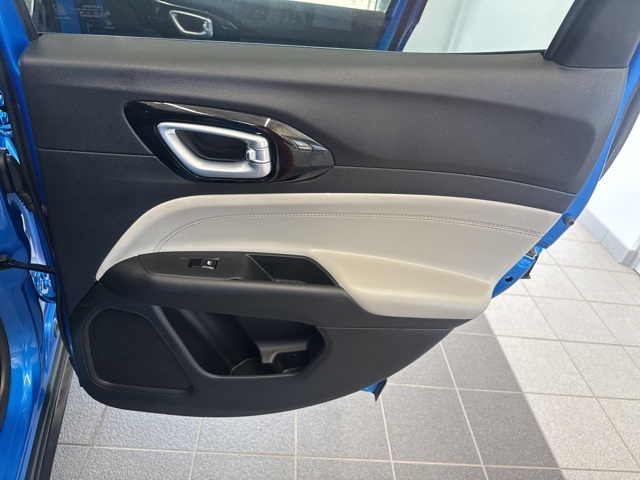 2023 Jeep Compass Limited photo 9