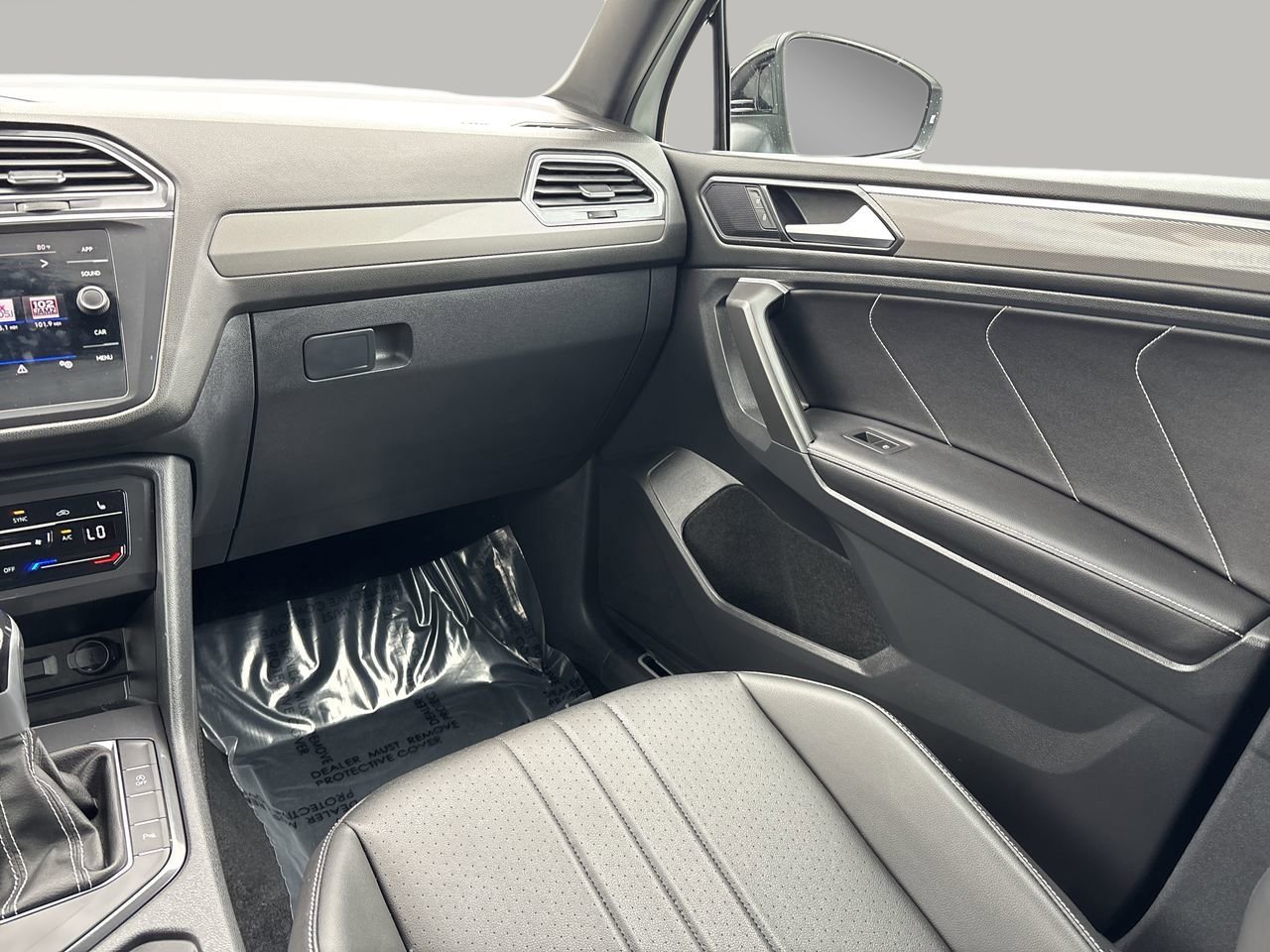 2023 Volkswagen Tiguan SE R-Line Black photo 15