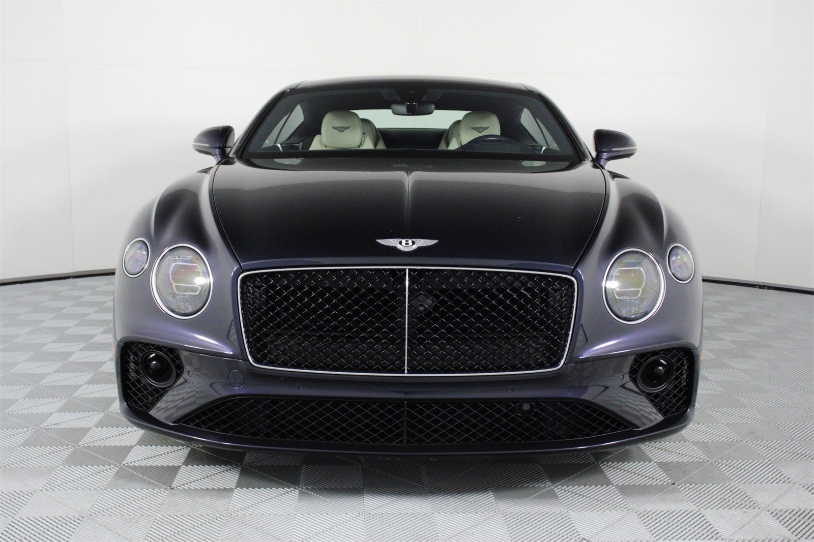 2024 Bentley Continental GT V8 photo 6