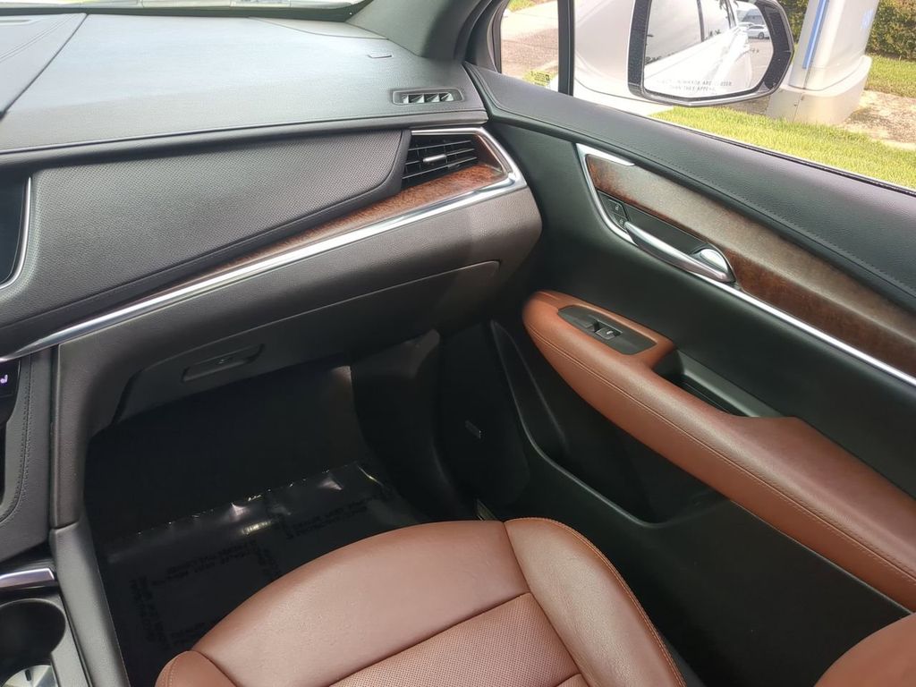 2021 Cadillac XT5 Premium Luxury photo 16